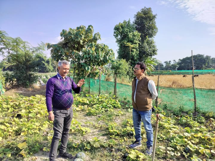 Vidhi Agrotech field visit with growers
